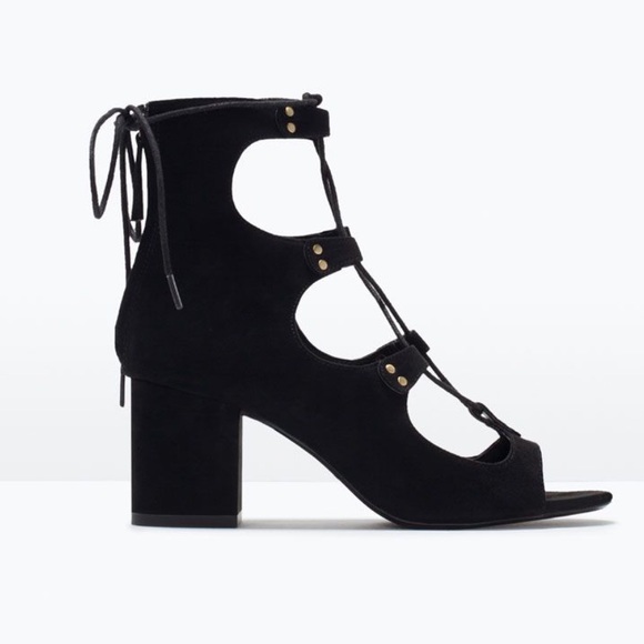 Lace Up Block Heel Sandals - Picture 2 of 8